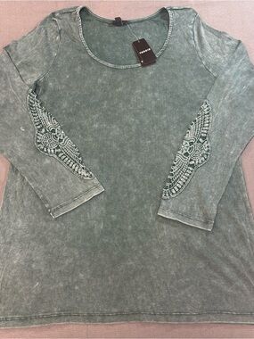 Torrid Green ribbed Wash Long-Sleeve Top with crocheted lace accent size 3X
